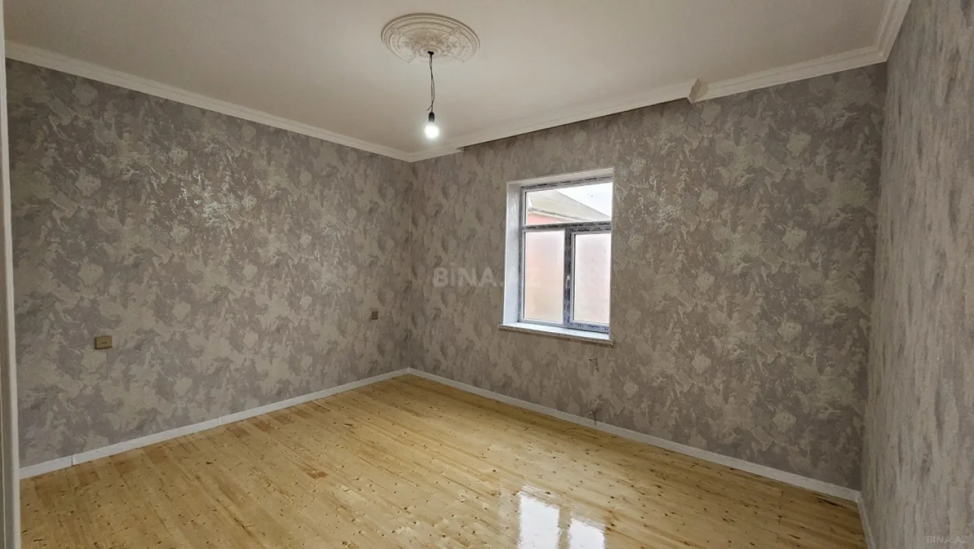 Satılır 5 otaqlı həyət evi 230 m²