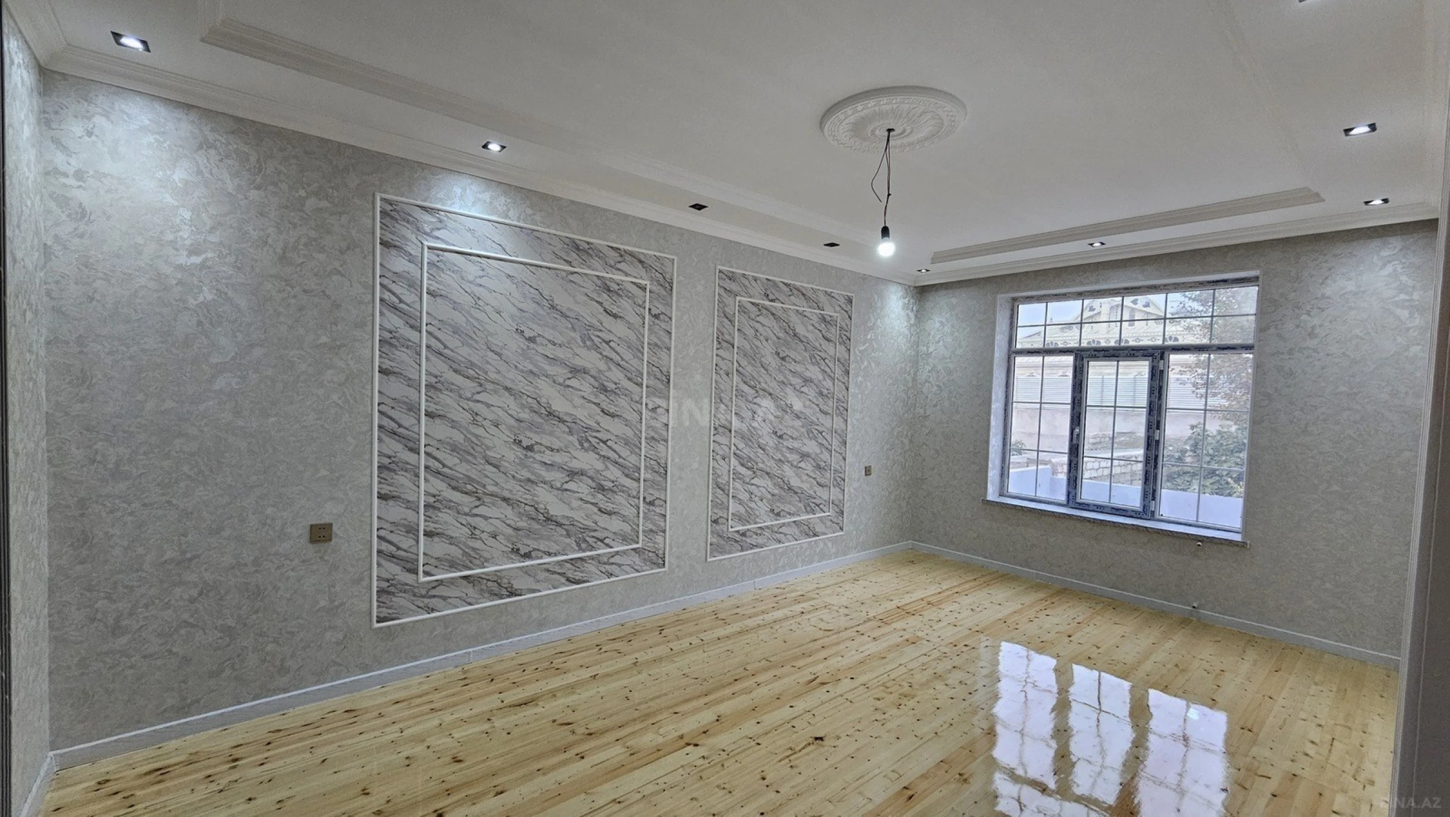 Satılır 5 otaqlı həyət evi 230 m²