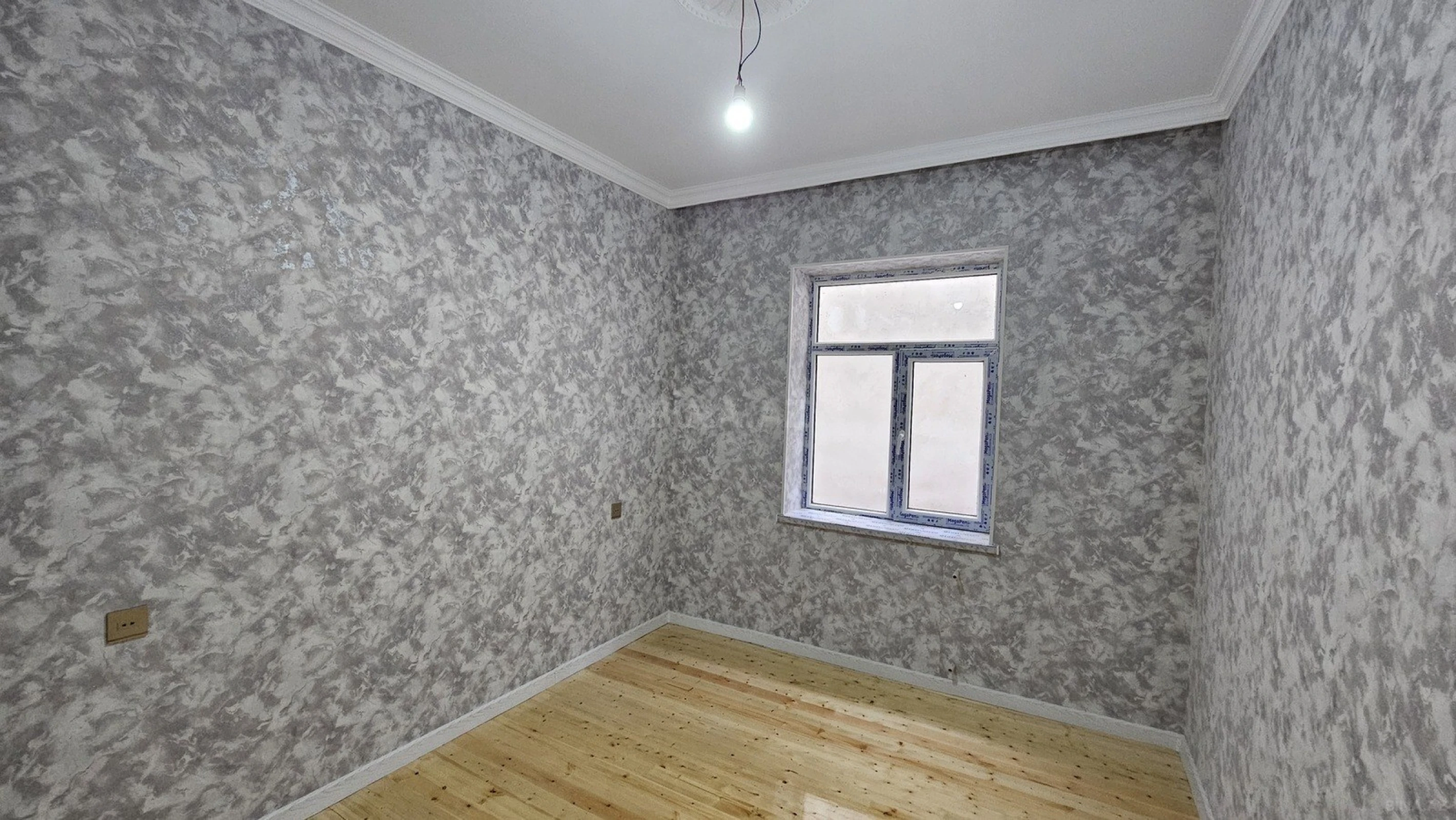 Satılır 5 otaqlı həyət evi 230 m²