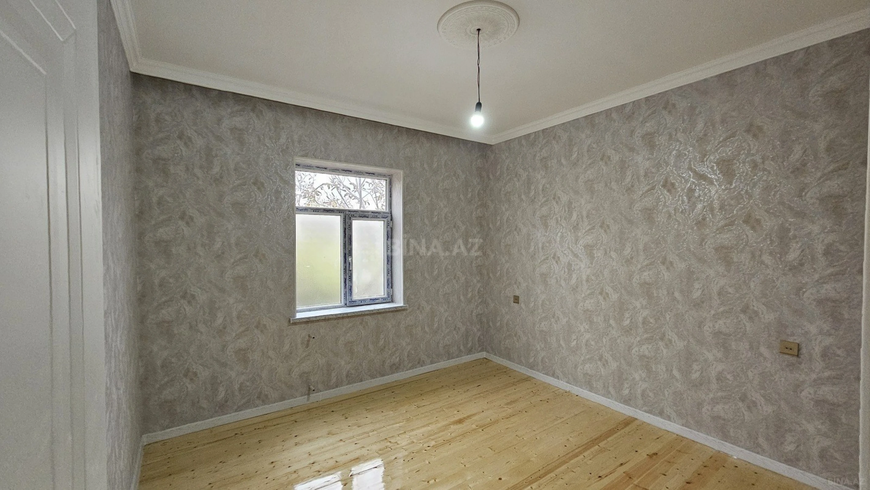 Satılır 5 otaqlı həyət evi 230 m²