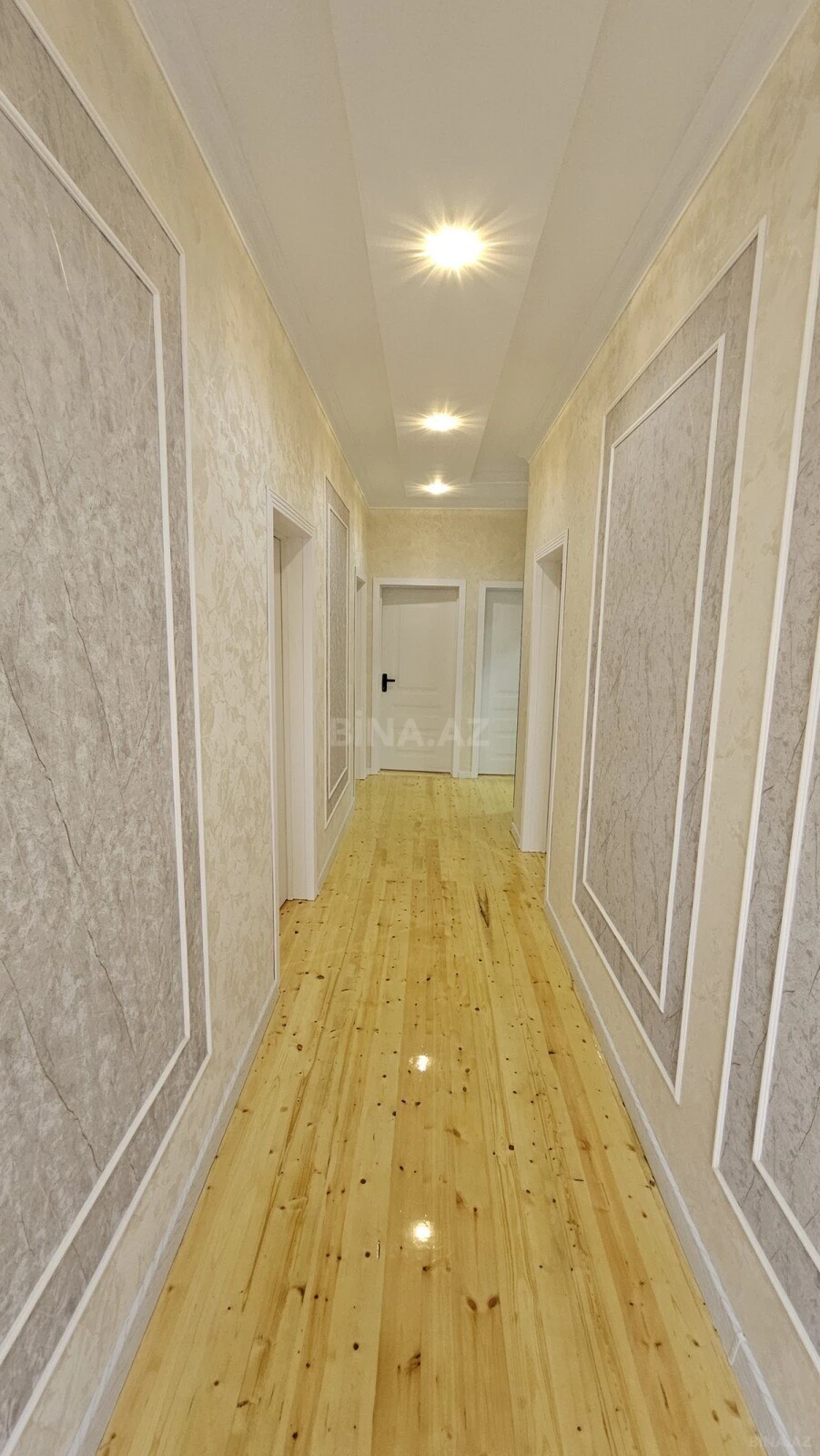Satılır 5 otaqlı həyət evi 230 m²