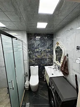 Satılır 4 otaqlı mənzil 140 m²