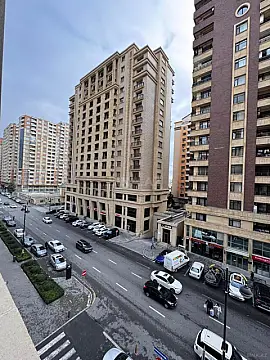 Satılır 3 otaqlı mənzil 150 m²