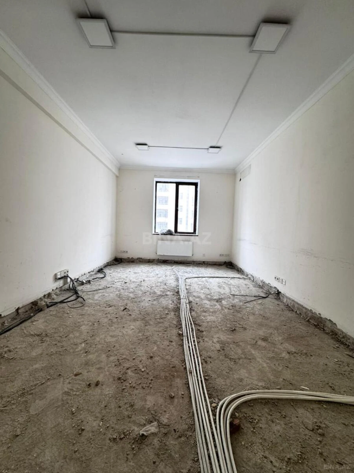 Satılır 3 otaqlı mənzil 150 m²