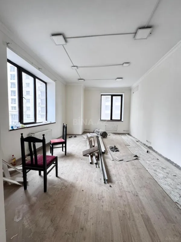 Satılır 3 otaqlı mənzil 150 m²