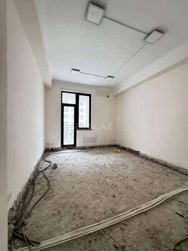 Satılır 3 otaqlı mənzil 150 m²