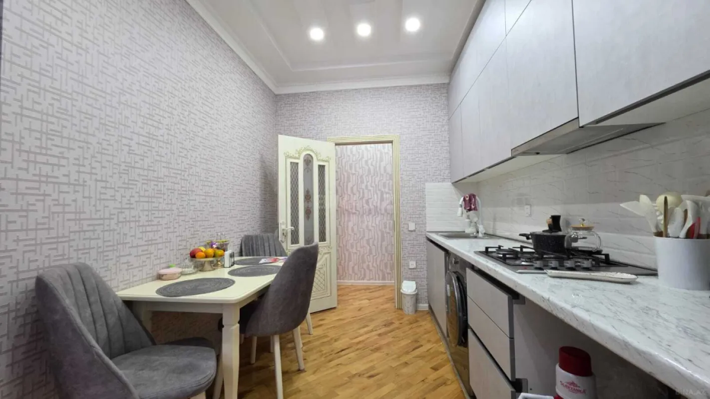 Satılır 3 otaqlı mənzil 90 m²