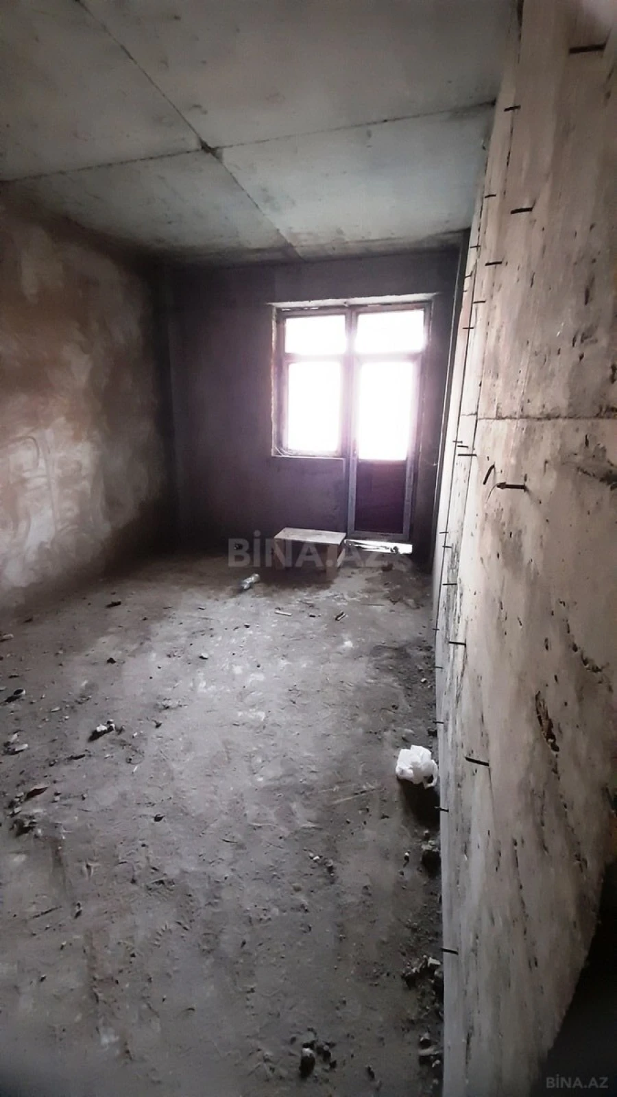 Satılır 2 otaqlı mənzil 108 m²