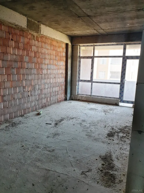 Satılır 2 otaqlı mənzil 108 m²