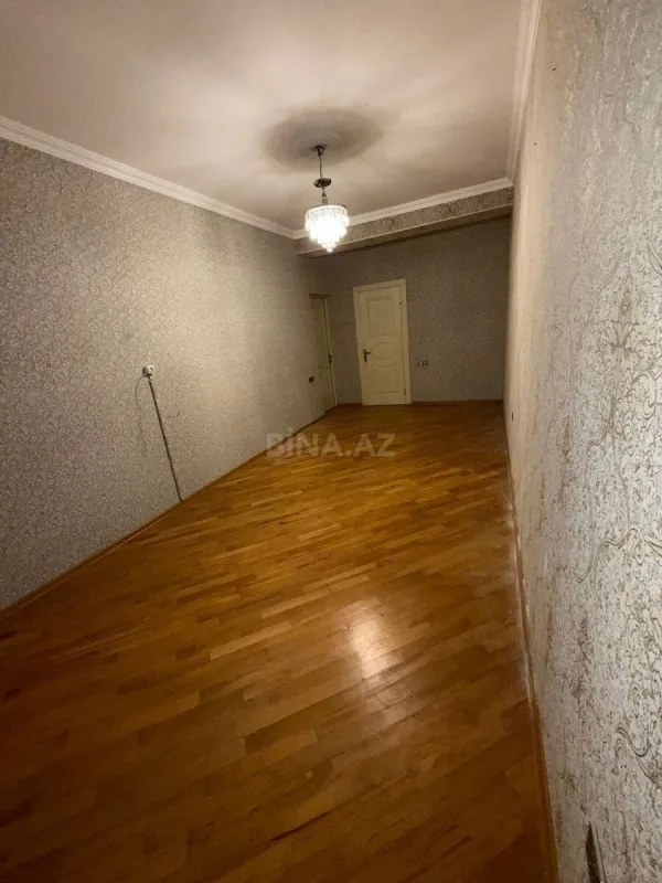 Satılır 3 otaqlı mənzil 140 m²