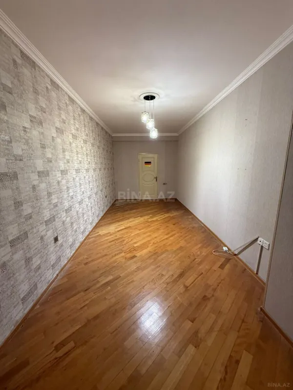 Satılır 3 otaqlı mənzil 140 m²