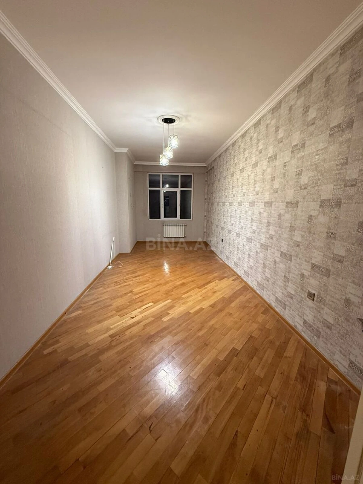 Satılır 3 otaqlı mənzil 140 m²