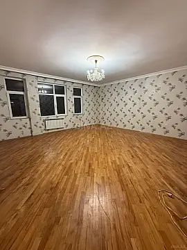 Satılır 3 otaqlı mənzil 140 m²