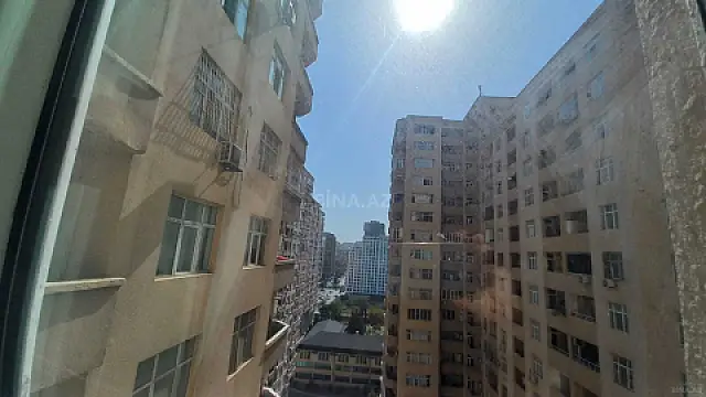 Satılır 3 otaqlı mənzil 140 m² — Bakı 3 otaq 140.00 m²