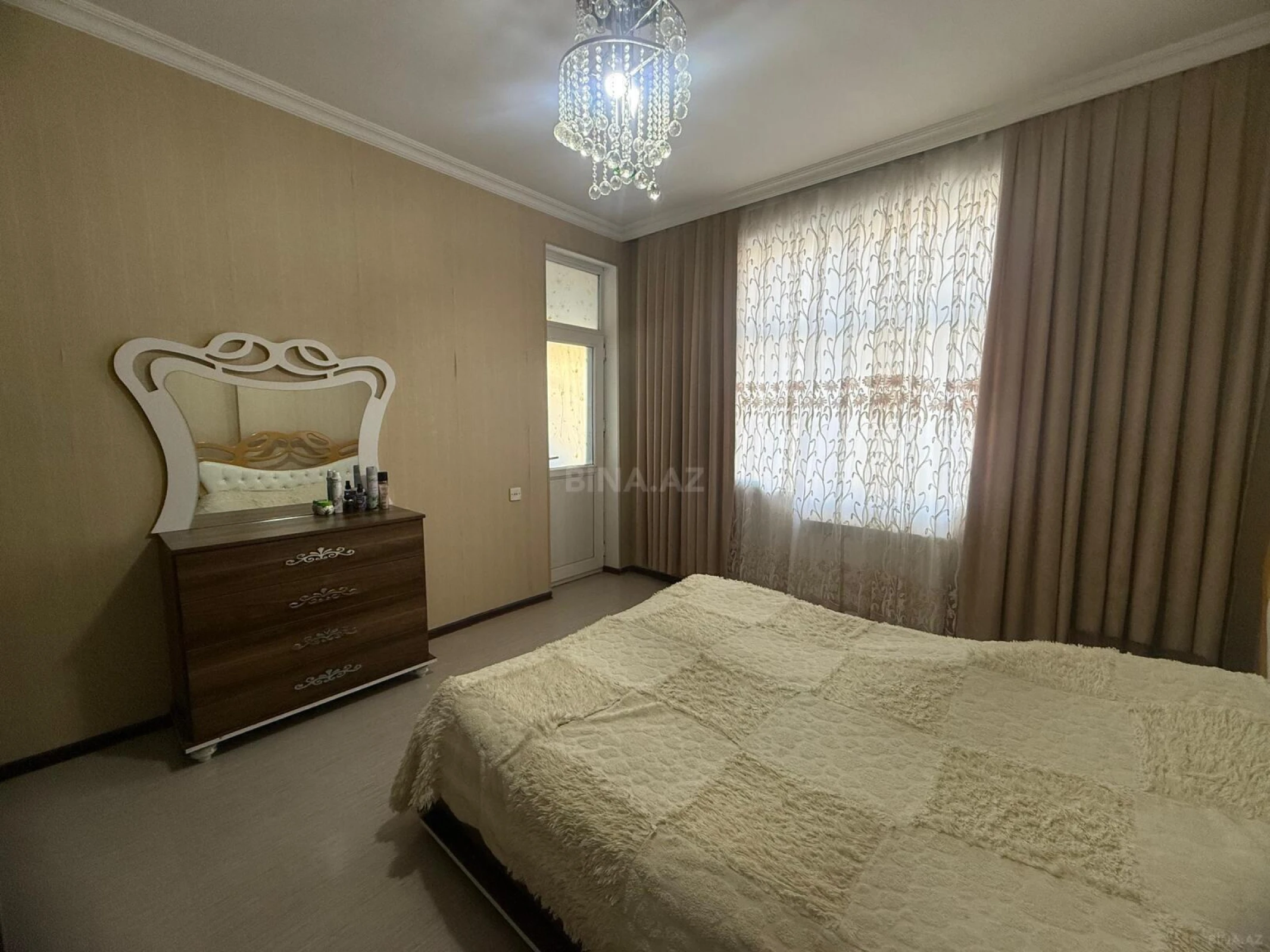 Satılır 3 otaqlı mənzil 98 m²