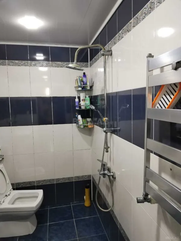 Satılır 3 otaqlı mənzil 98 m²