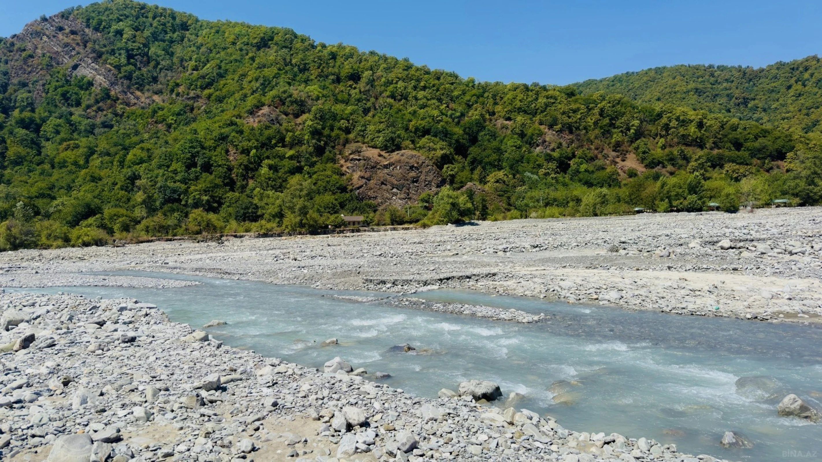 Satılır 4 otaqlı həyət evi 152 m²