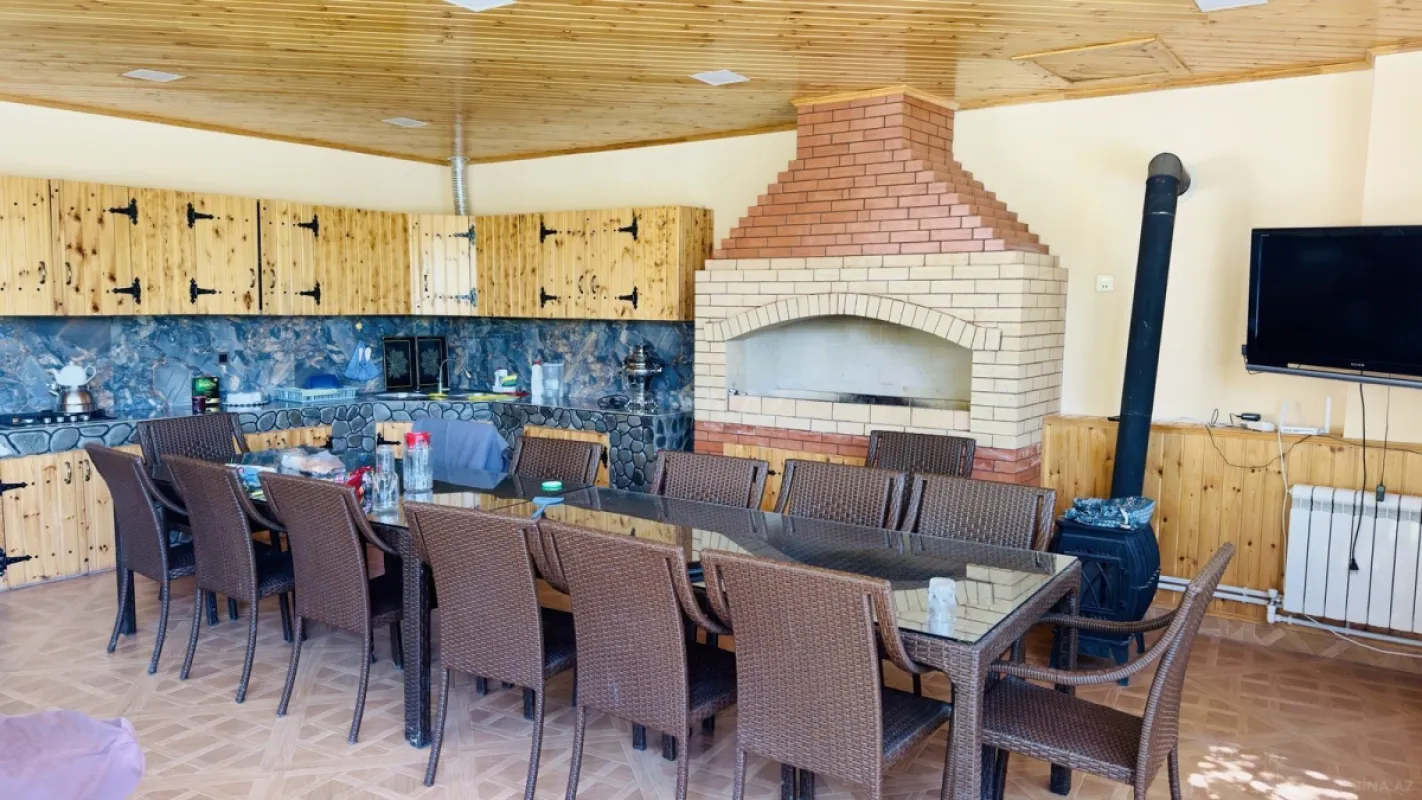 Satılır 4 otaqlı həyət evi 152 m²