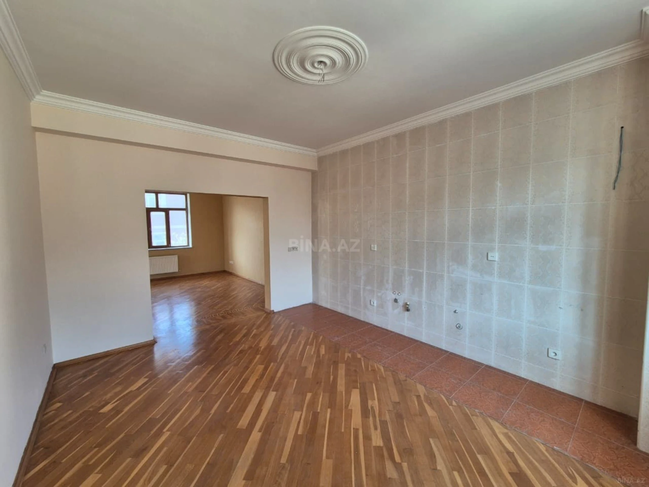 Satılır 6 otaqlı həyət evi 320 m²