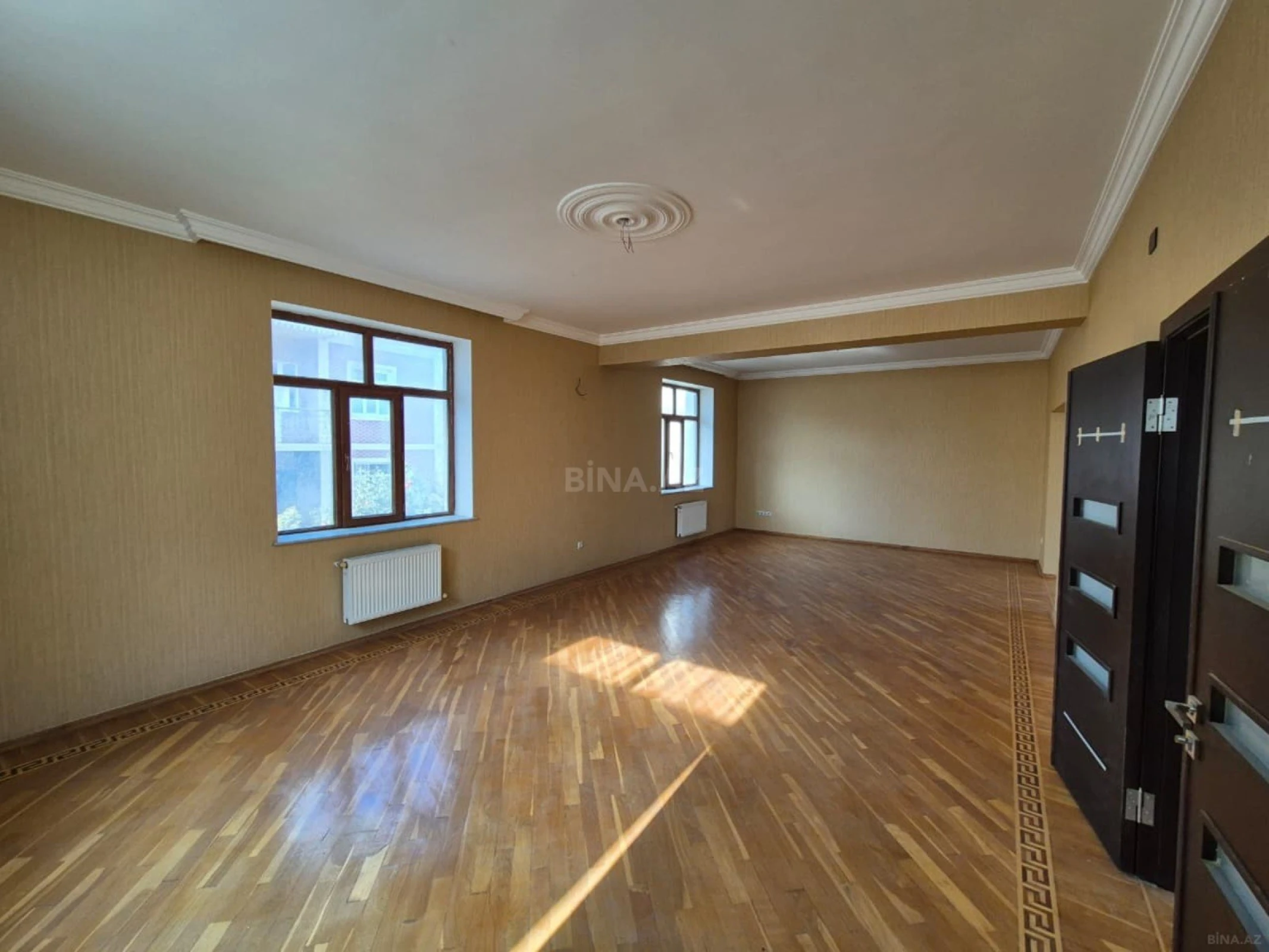 Satılır 6 otaqlı həyət evi 320 m²