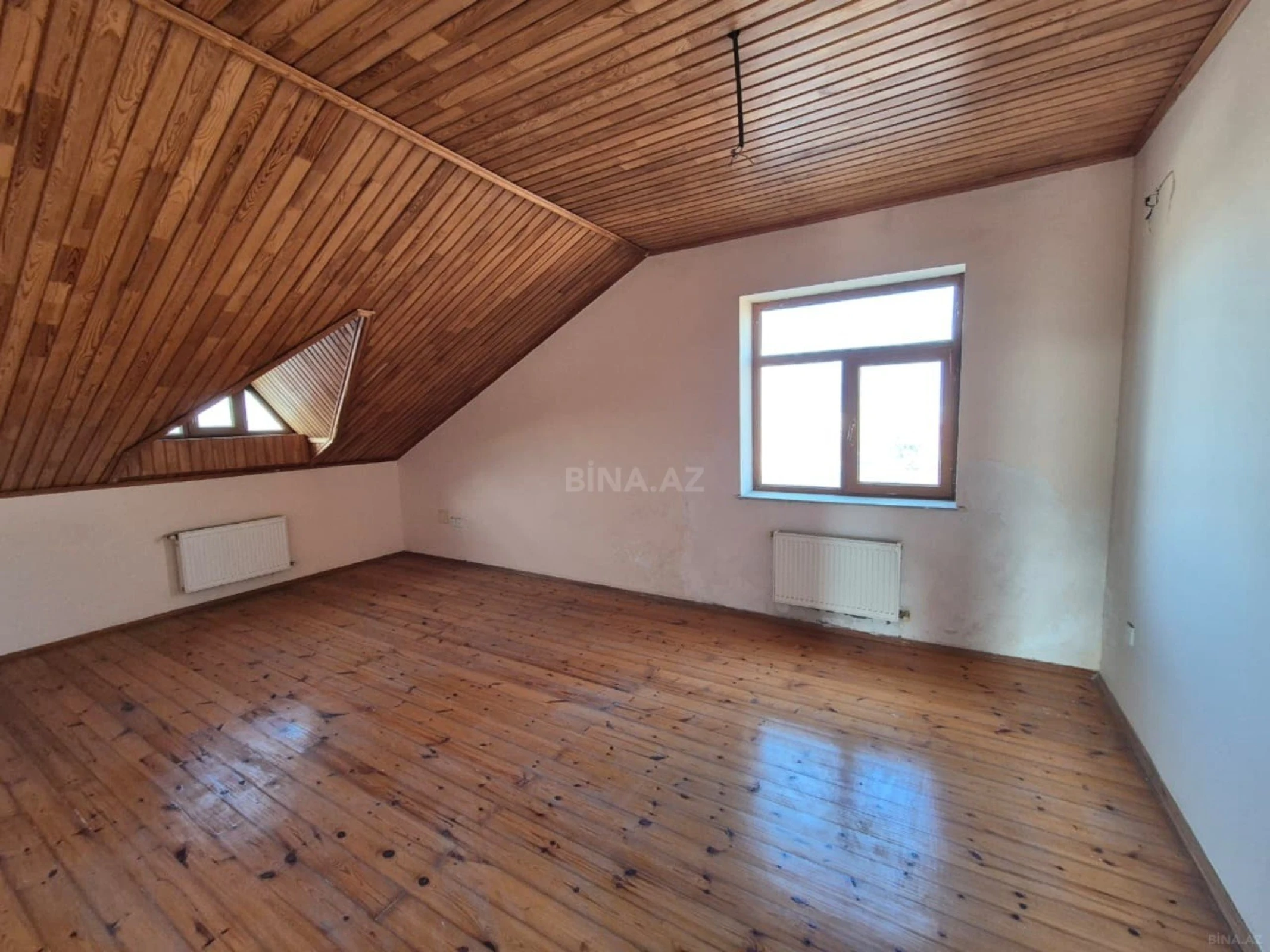 Satılır 6 otaqlı həyət evi 320 m²