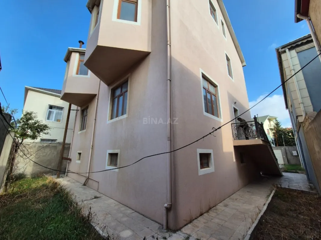 Satılır 6 otaqlı həyət evi 320 m²