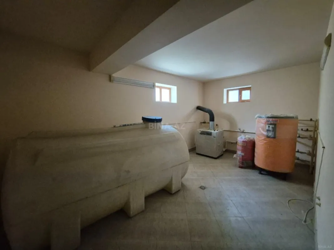 Satılır 6 otaqlı həyət evi 320 m²