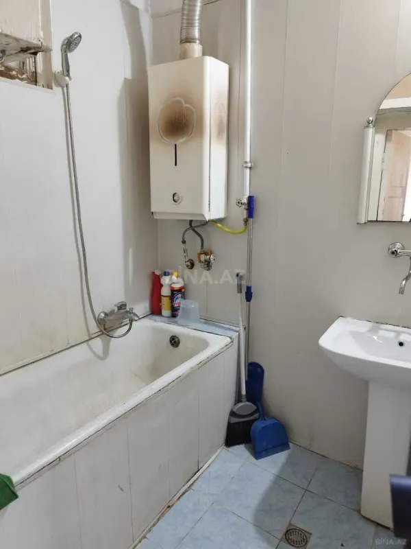 Satılır 2 otaqlı mənzil 65 m²