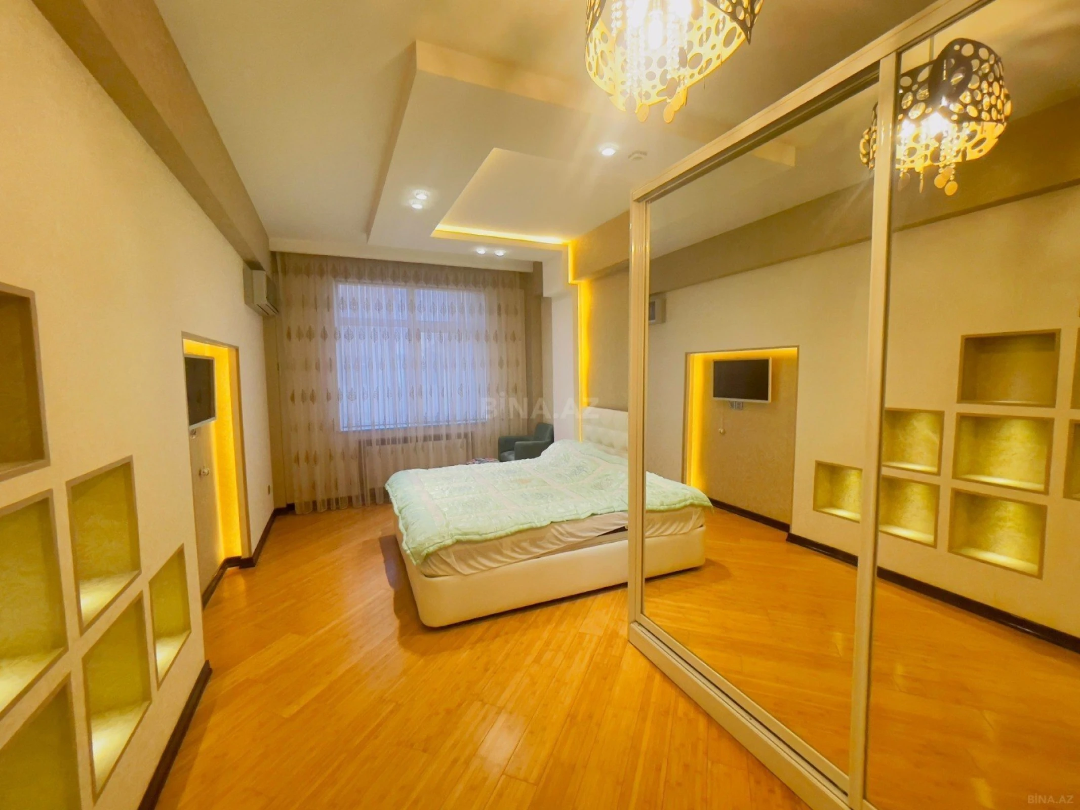 Satılır 3 otaqlı mənzil 116 m²