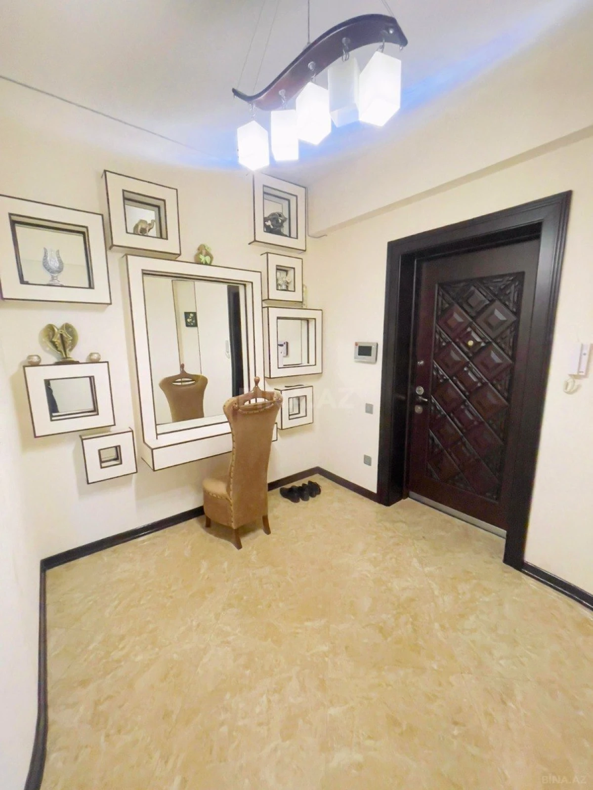 Satılır 3 otaqlı mənzil 116 m²