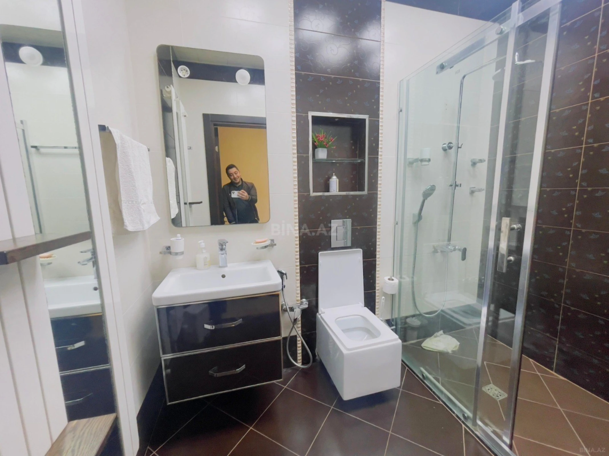 Satılır 3 otaqlı mənzil 116 m²