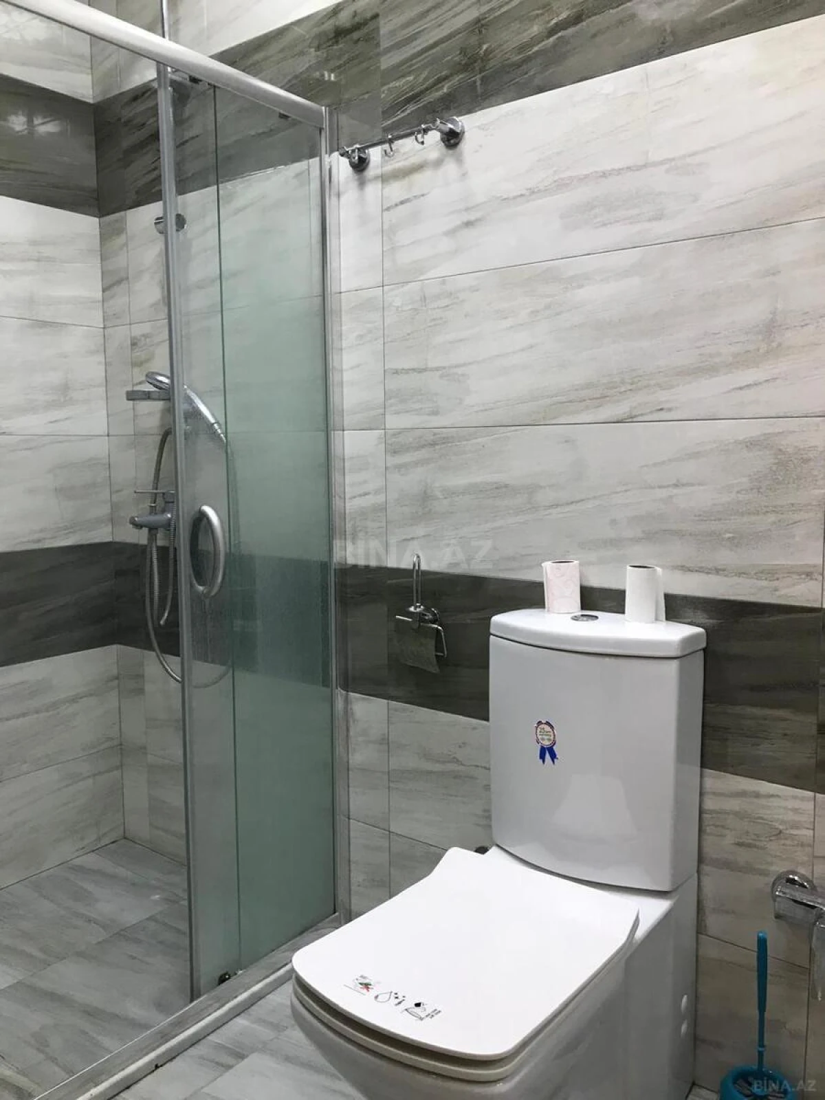 Satılır 5 otaqlı mənzil 217 m²