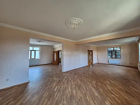 Satılır 8 otaqlı həyət evi 410 m²