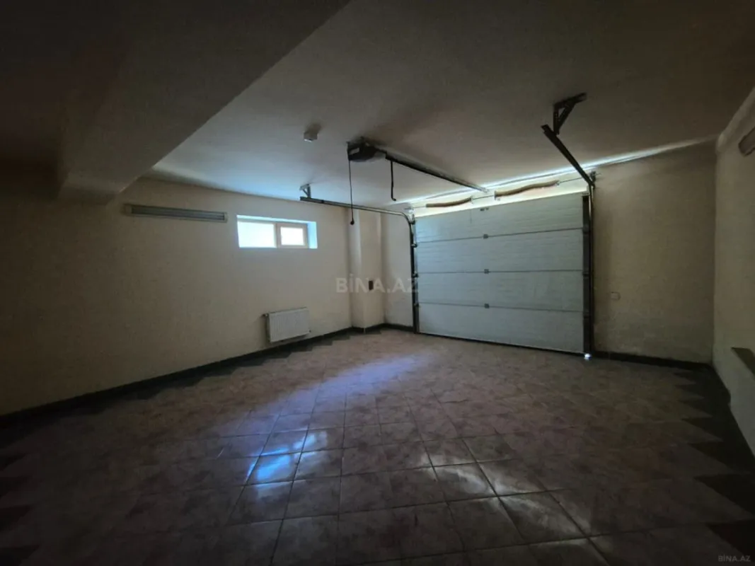 Satılır 8 otaqlı həyət evi 410 m²