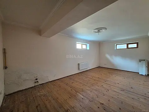Satılır 8 otaqlı həyət evi 410 m²