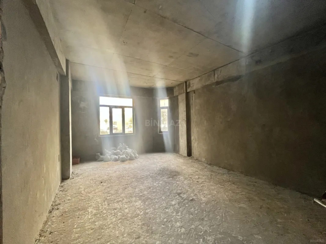 Satılır 3 otaqlı mənzil 145 m²