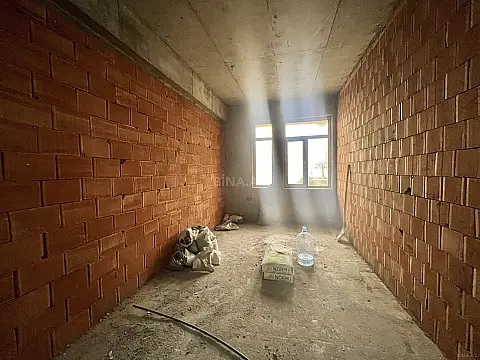 Satılır 3 otaqlı mənzil 145 m²