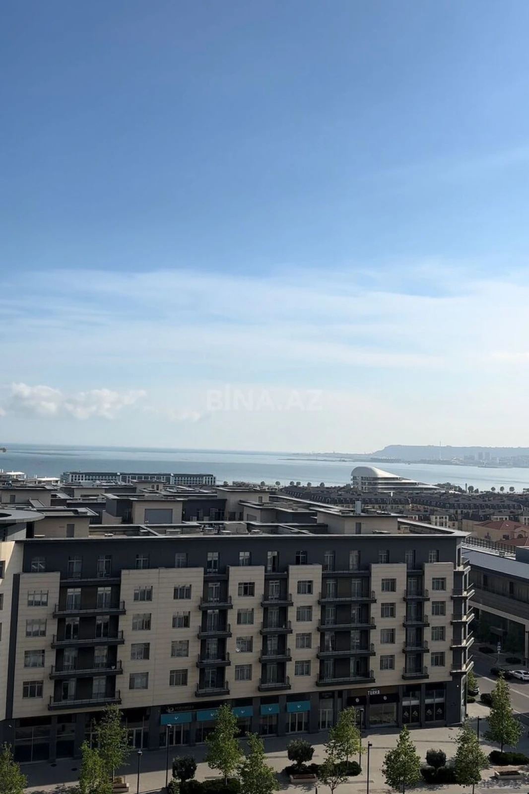 Satılır 4 otaqlı mənzil 224 m²