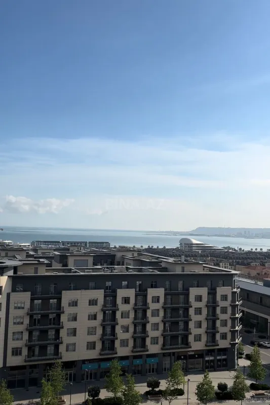 Satılır 4 otaqlı mənzil 224 m²