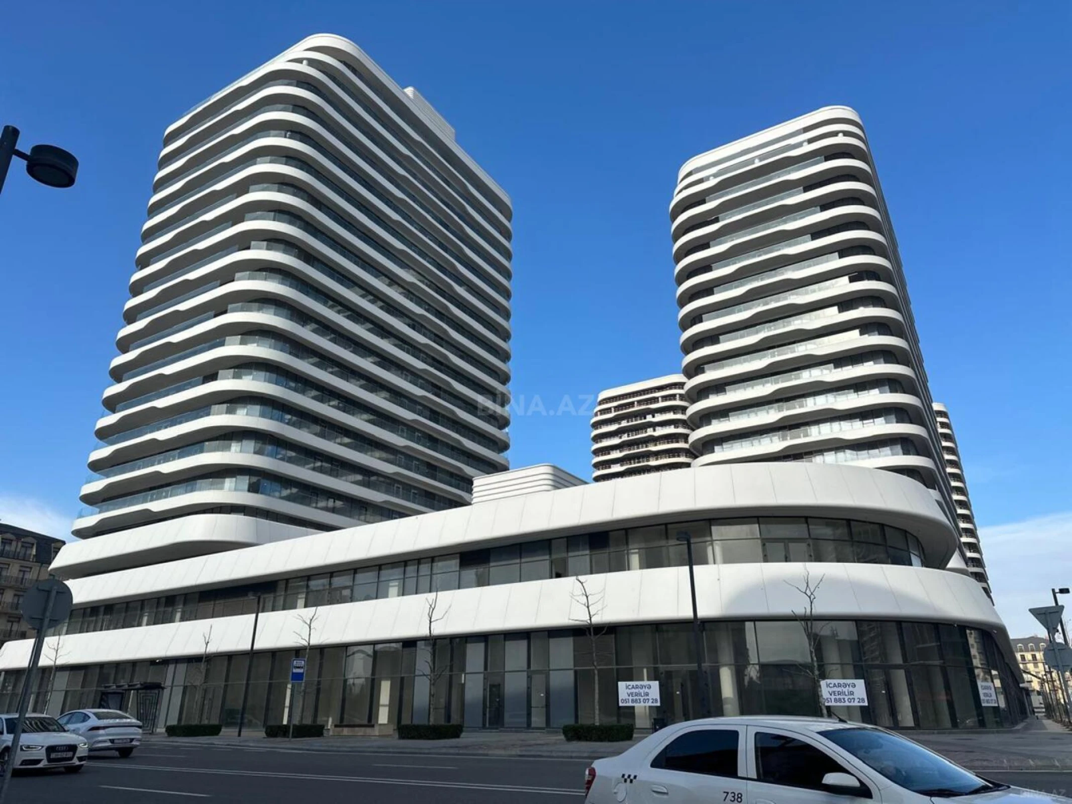 Satılır 4 otaqlı mənzil 224 m²