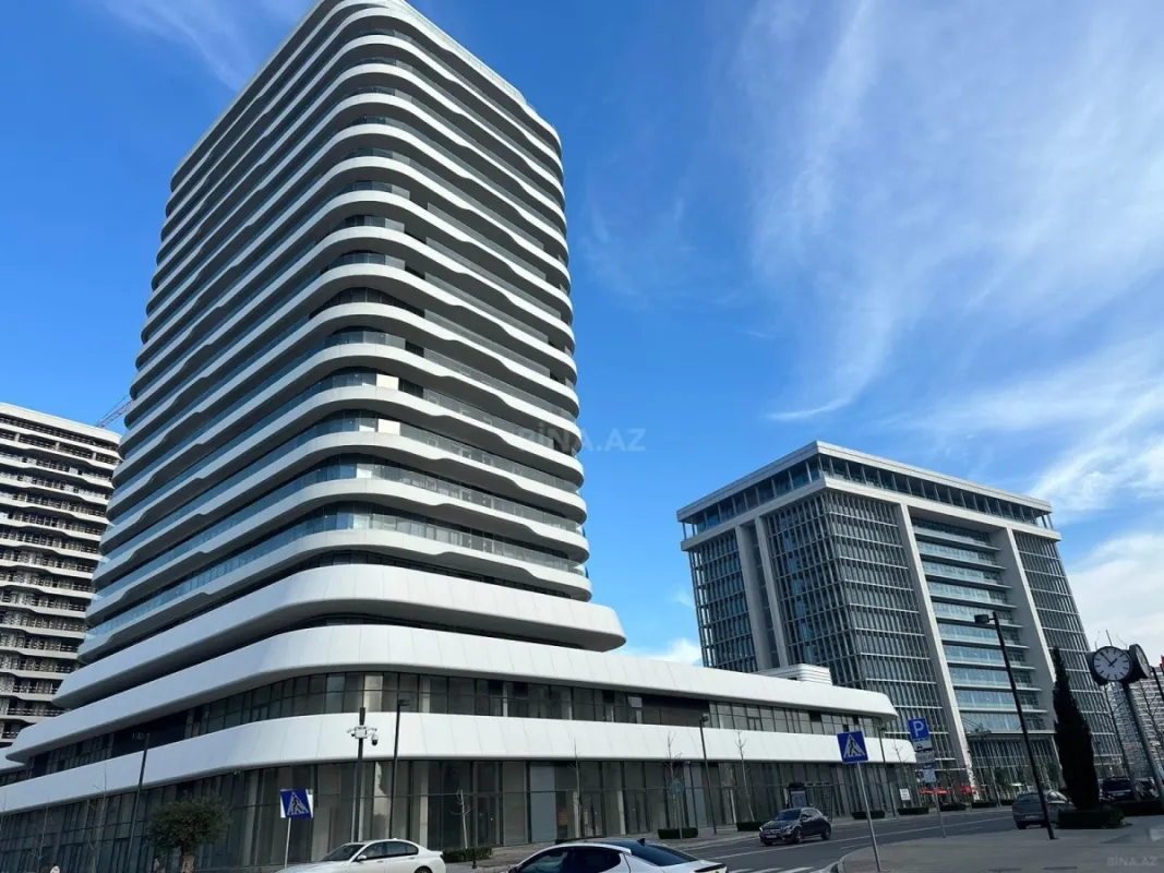 Satılır 4 otaqlı mənzil 224 m²
