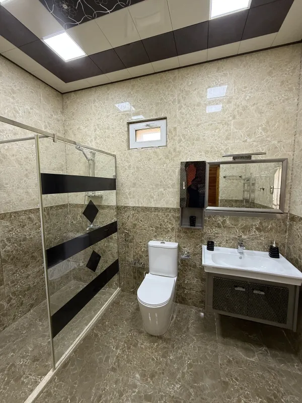 Satılır 7 otaqlı həyət evi 700 m²