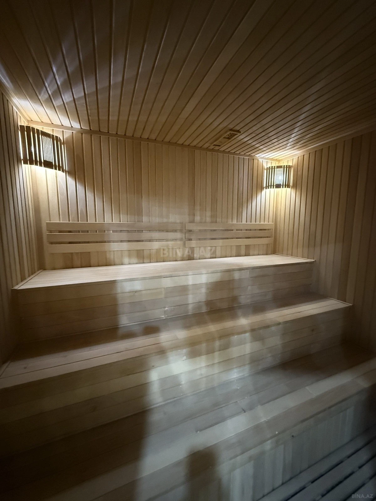 Satılır 7 otaqlı həyət evi 700 m²