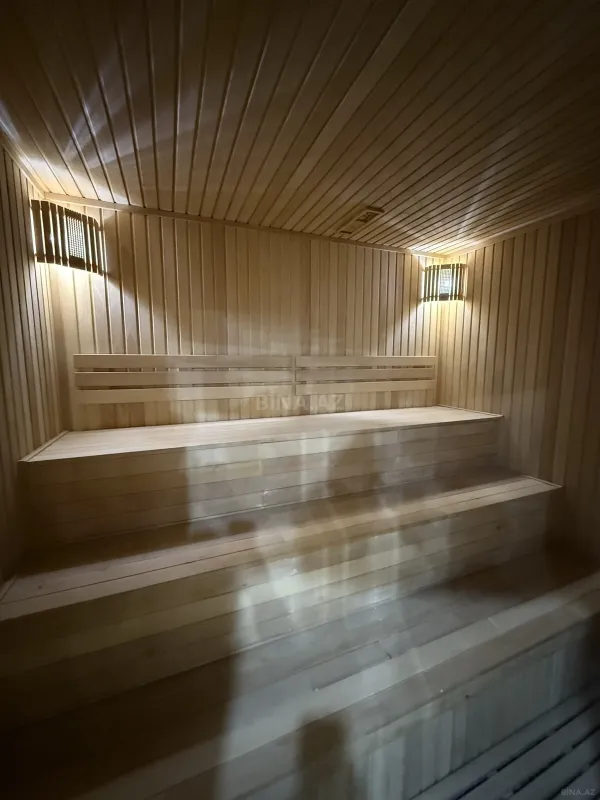 Satılır 7 otaqlı həyət evi 700 m²