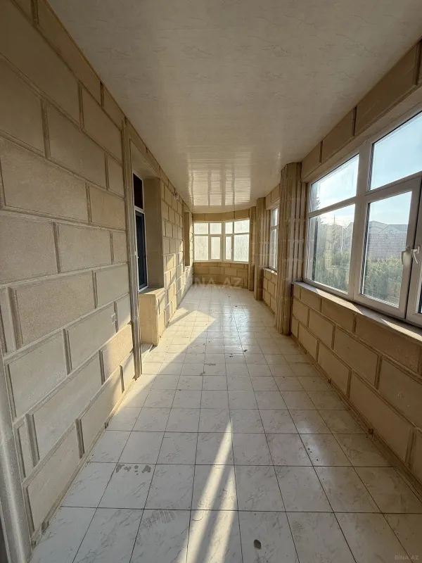 Satılır 7 otaqlı həyət evi 700 m²