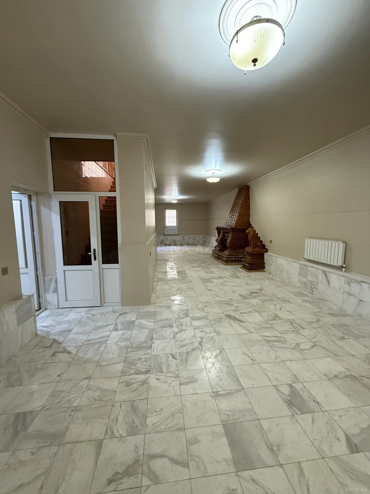 Satılır 7 otaqlı həyət evi 700 m²