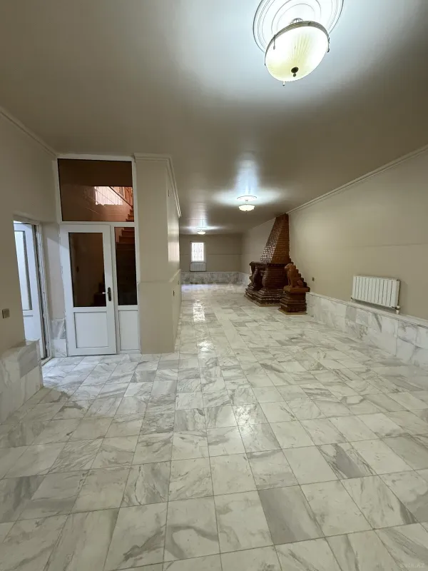 Satılır 7 otaqlı həyət evi 700 m²