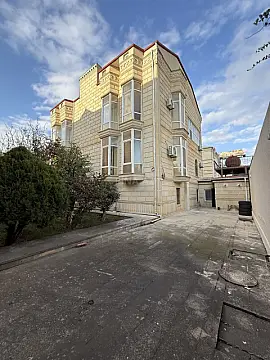 Satılır 7 otaqlı həyət evi 700 m² — Bakı, Badamdar 7 otaq 700.00 m²