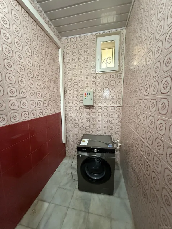 Satılır 7 otaqlı həyət evi 700 m²