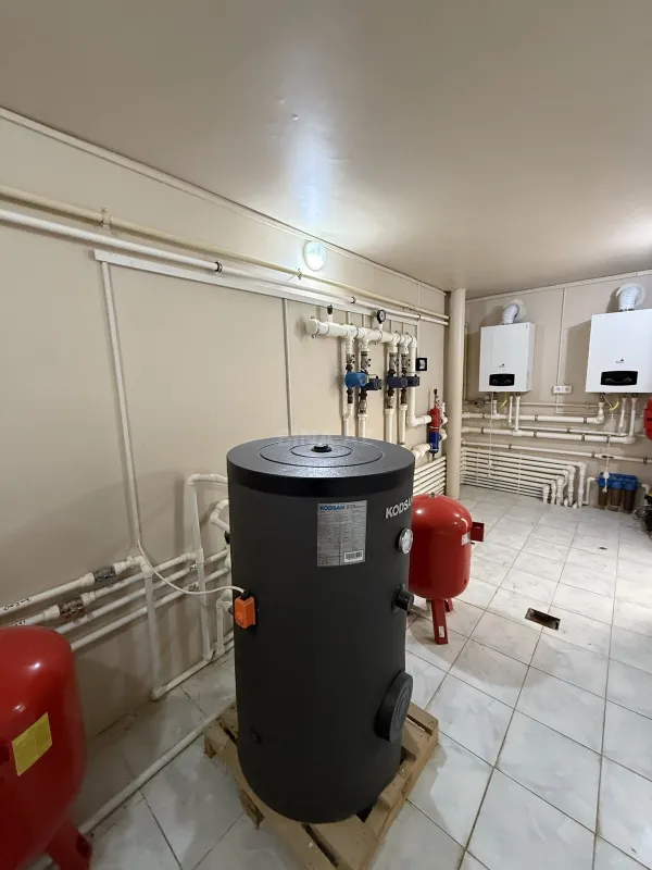 Satılır 7 otaqlı həyət evi 700 m²